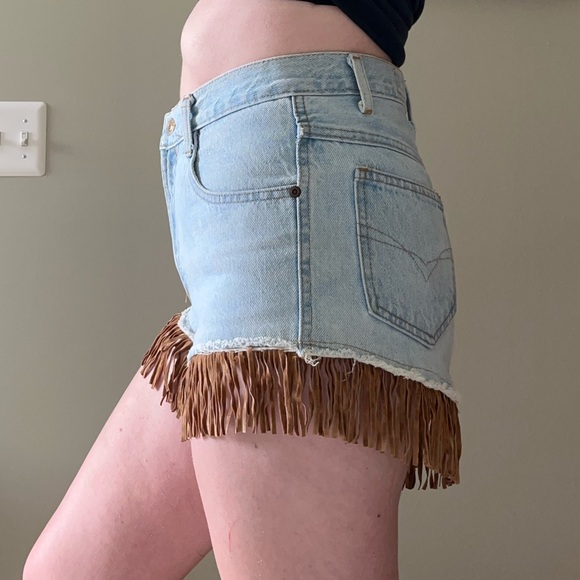 80s Joujou Western Denim Fringe Shorts - Picture 10 of 13
